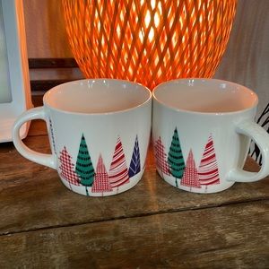 TWO EUC Starbucks Mug|Christmas Trees|Large 16.9 Ounce|Holiday Coffee/Tea 2017